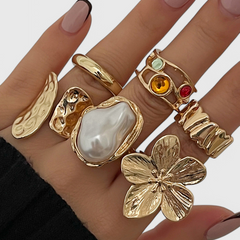Anillo Abierto de Perla con Diseño de Flor Líquida - Raúl & Sara Madrid