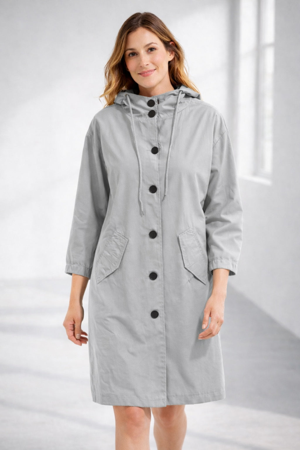 Chaqueta larga con capucha