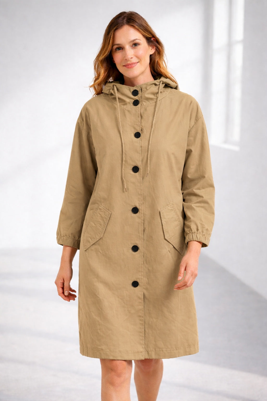 Chaqueta larga con capucha