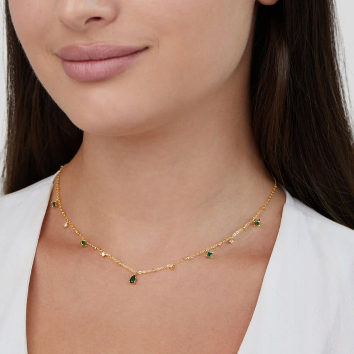 Marta – Collana dorata con ciondolo verde