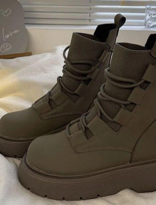 Botines con cordones de plataforma