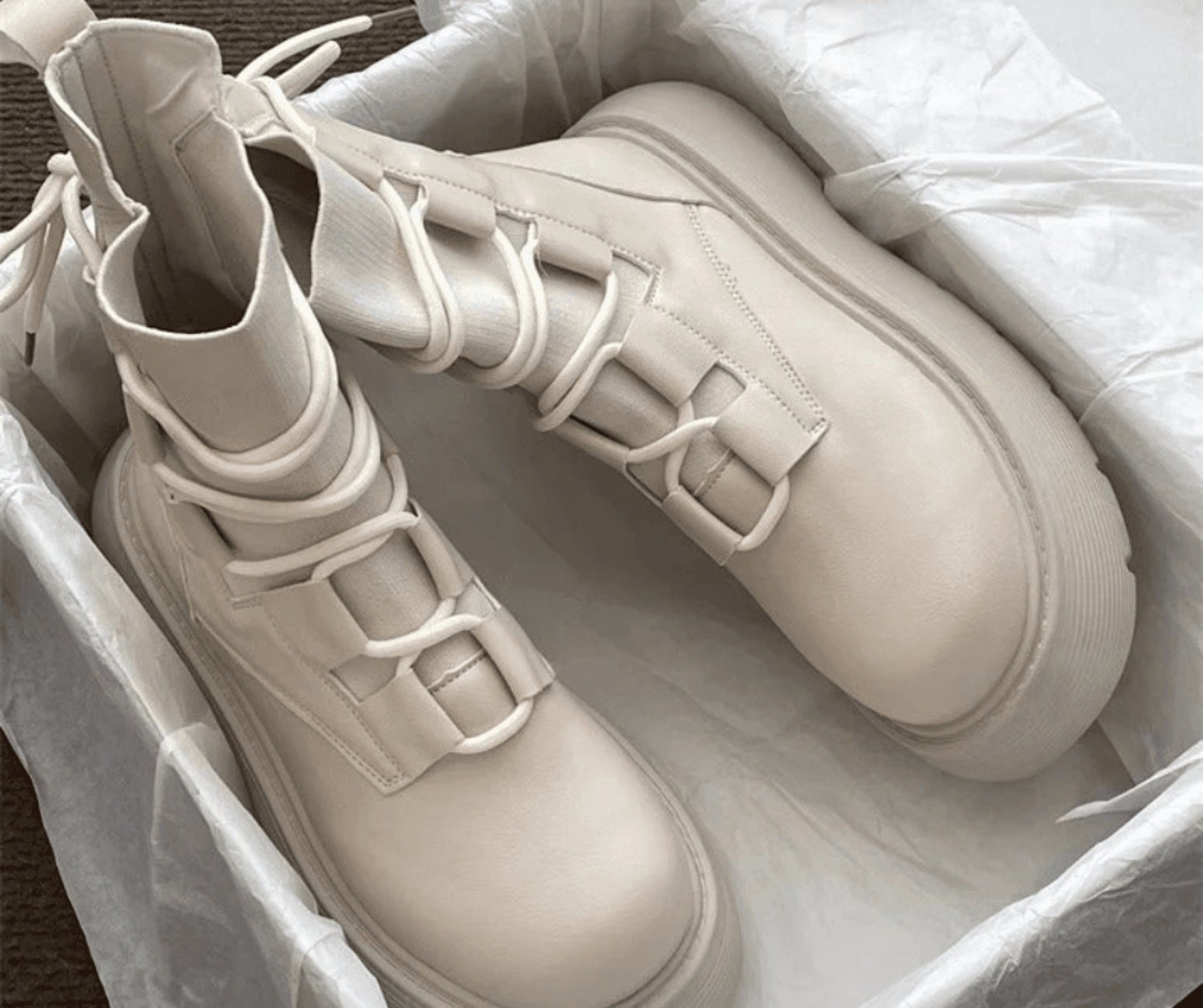 Botines con cordones de plataforma