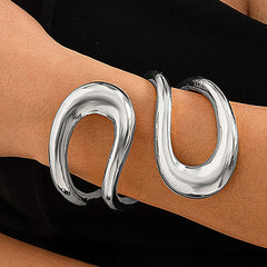 Pulsera Asimétrica con Diseño Recortado - Raúl & Sara Madrid