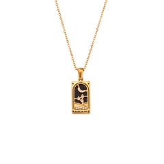 Collar dorado con colgante elegante - Raúl & Sara Madrid