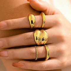 Conjunto de 4 Anillos de Metal - Raúl & Sara Madrid