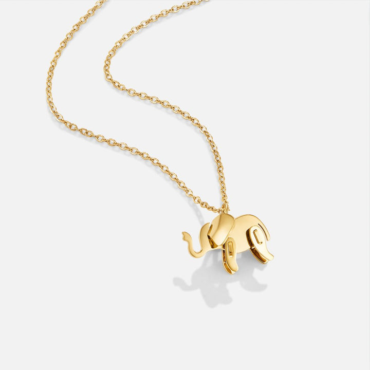 Gisela – Collier doré avec pendentif rond et structure