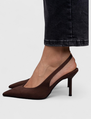 Leonor · Tacón Fino Slingback con Puntera Afilada - Raúl & Sara Madrid