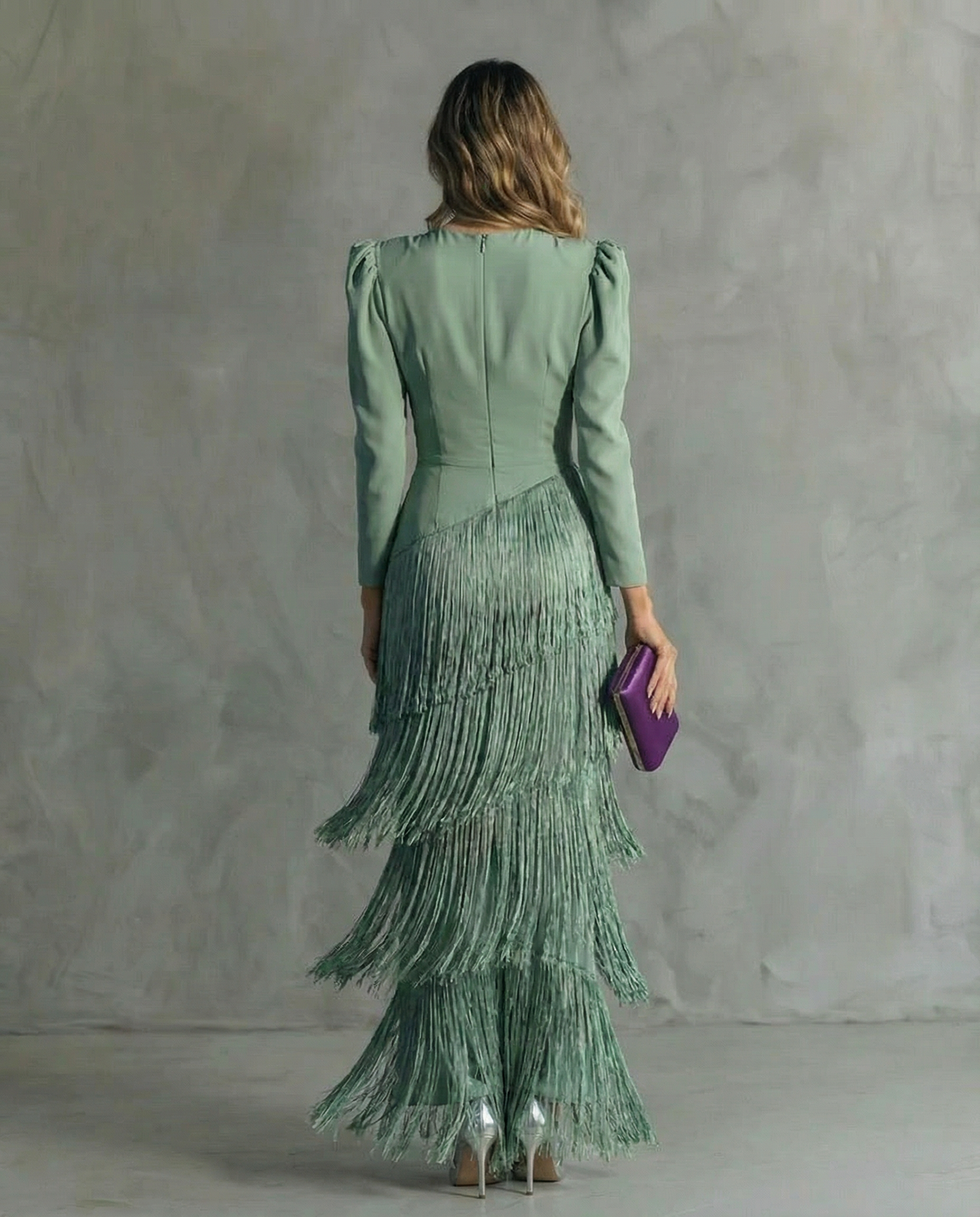 Vestido midi elegante con mangas de flecos - Raúl & Sara Madrid