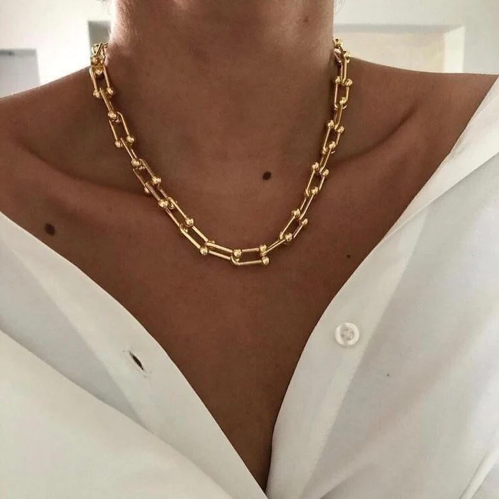 Collar dorado exclusivo - Raúl & Sara Madrid