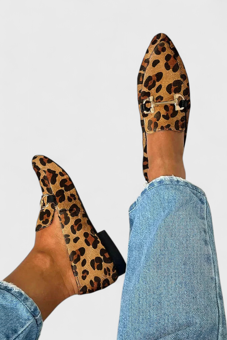 Mocasines Elegantes Lluvia con Diseño Grabado y Tacón Delicado - Raúl & Sara Madrid