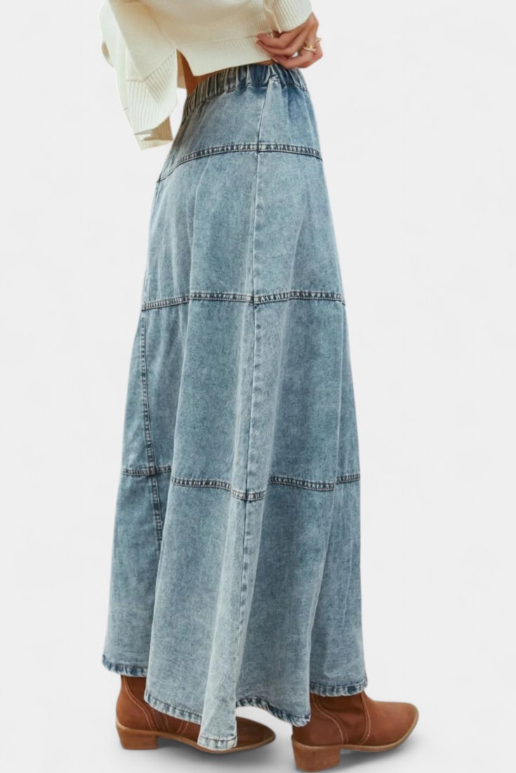 Lorraine Maxi Falda de Denim con Detalles de Plumas
