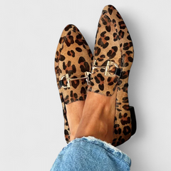 Mocasines Elegantes Lluvia con Diseño Grabado y Tacón Delicado - Raúl & Sara Madrid