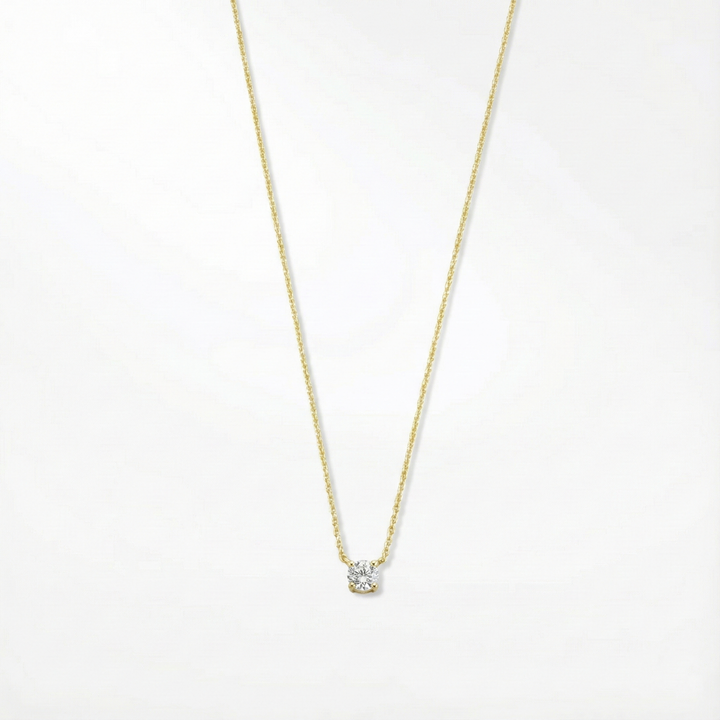 Collar Klára con gema de moissanita