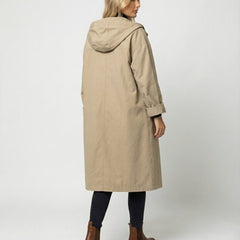 Gabardina larga con capucha