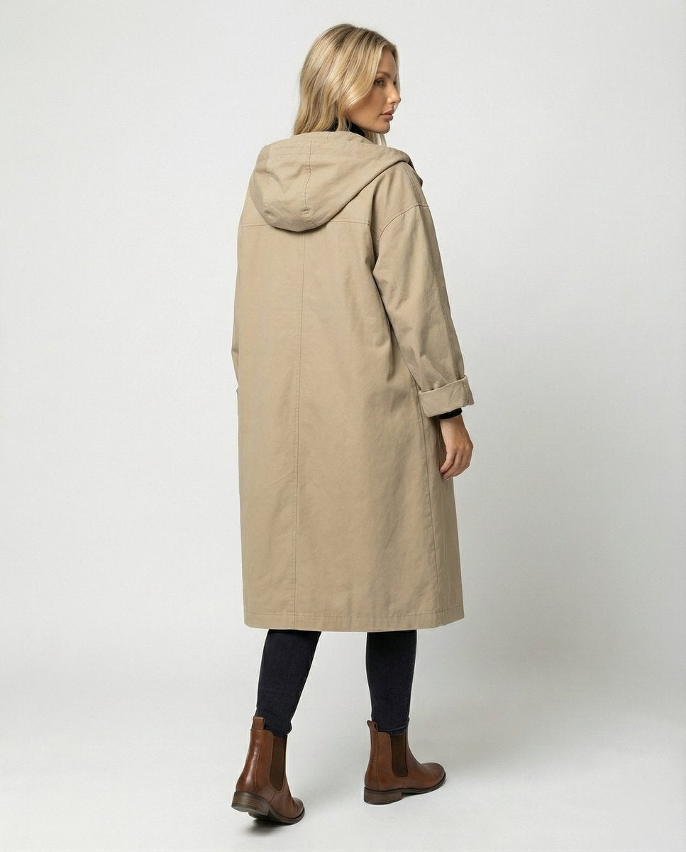 Gabardina larga con capucha