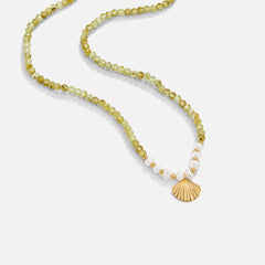 Collar dorado con elegantes eslabones - Raúl & Sara Madrid