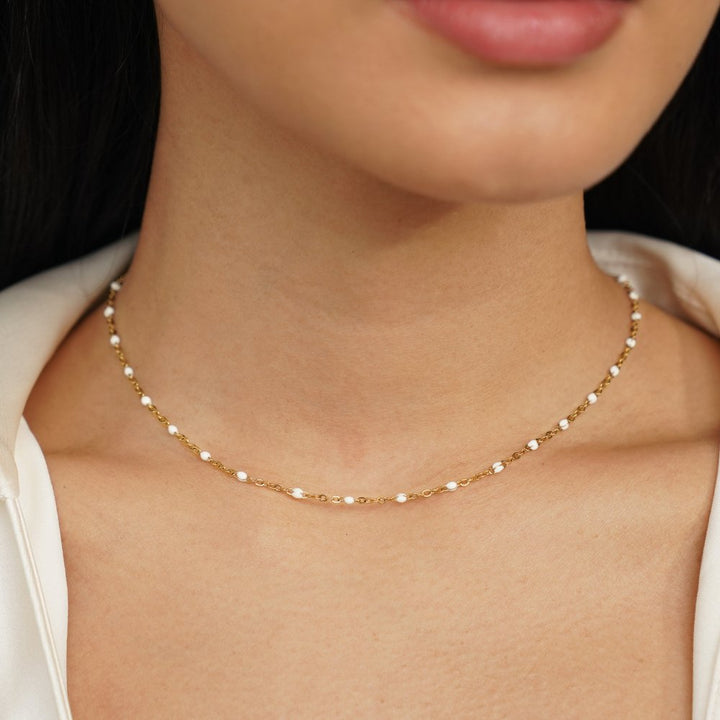 Milena – Collar corto de diseño liso