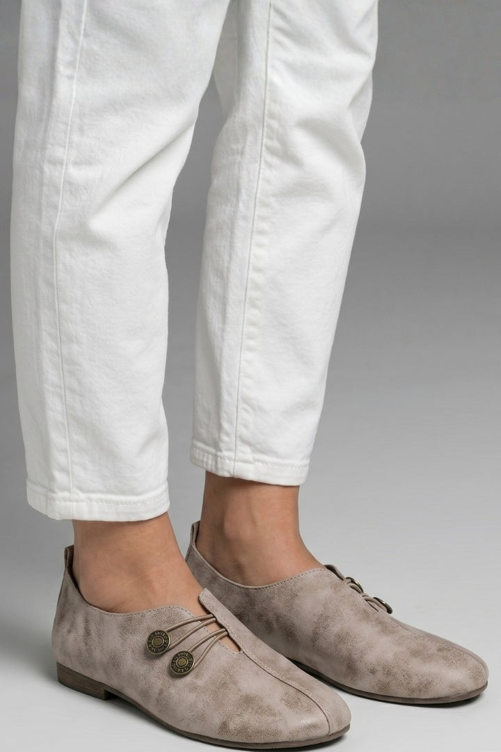 Mocasines planos con botones