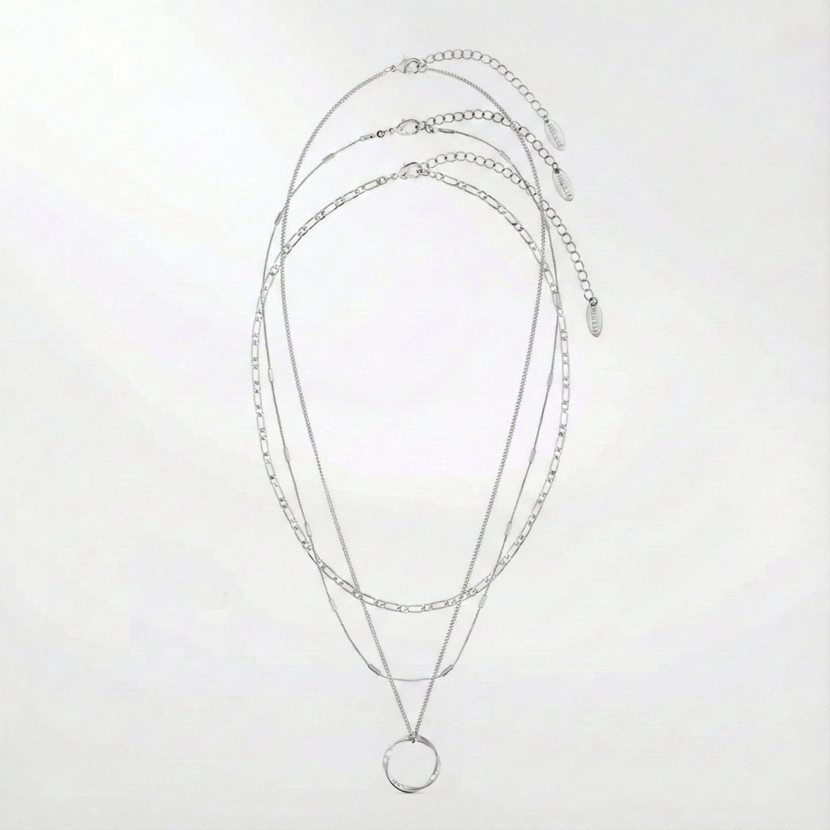 Collar de tres hilos con diseño abierto - Raúl & Sara Madrid