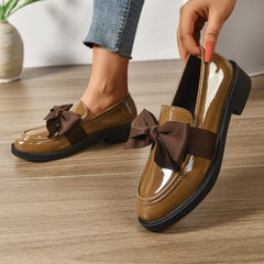 Mocasín de charol de plataforma