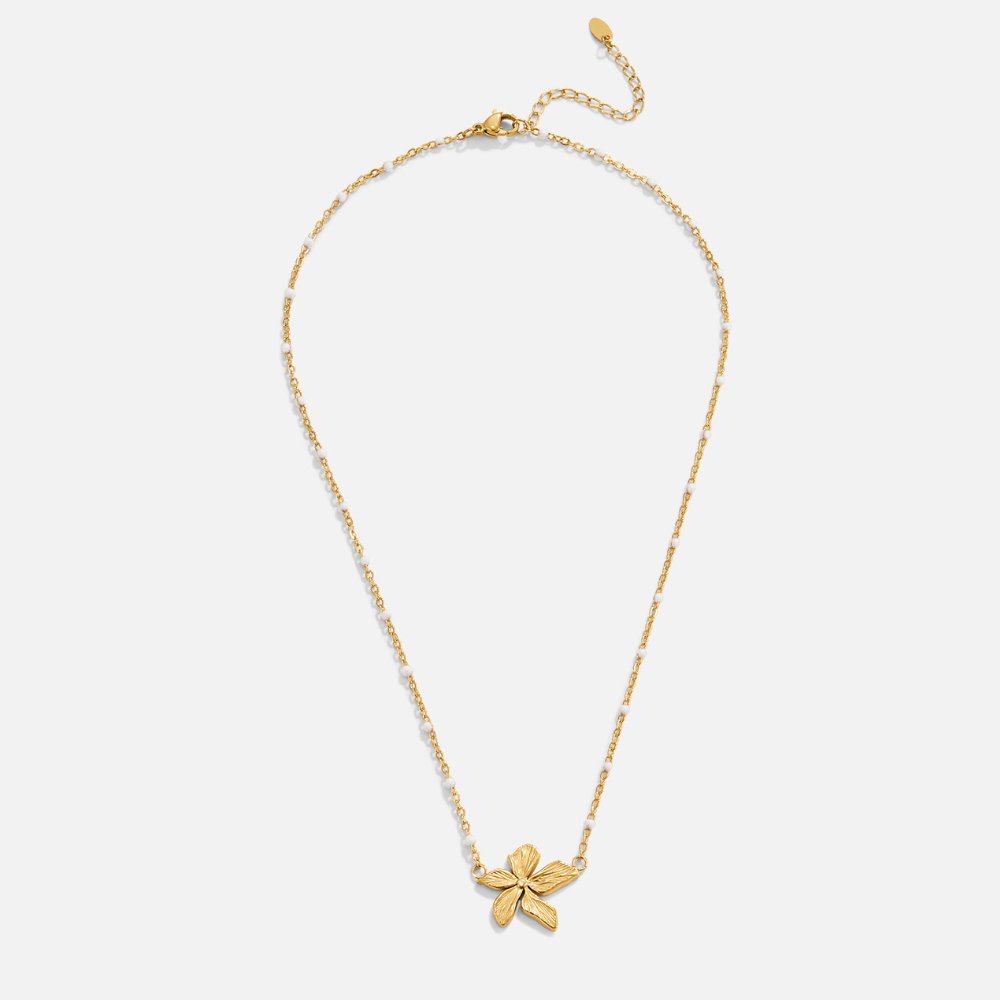 Ronja – Collar dorado con elegante diseño de corazón