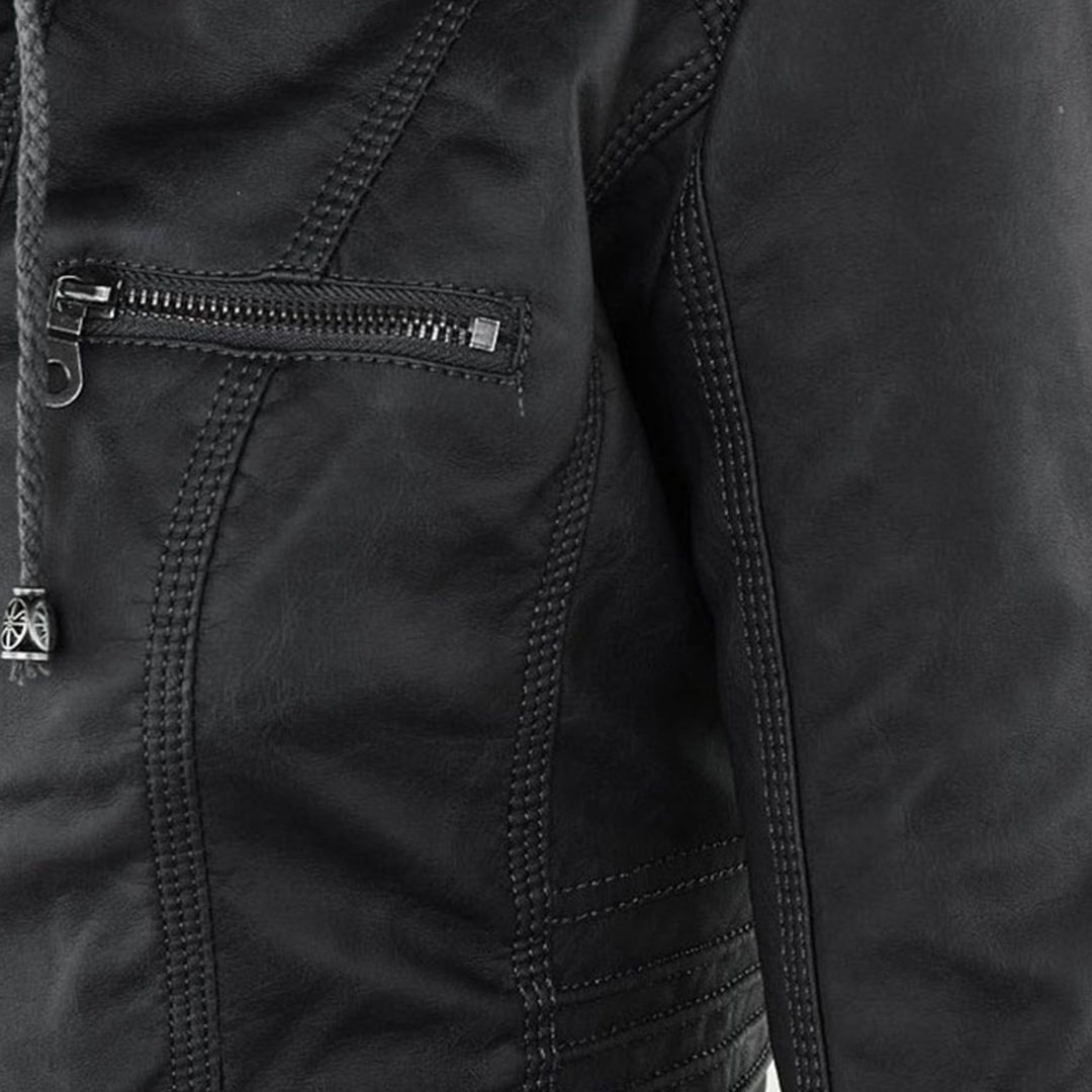Chaqueta motera con capucha