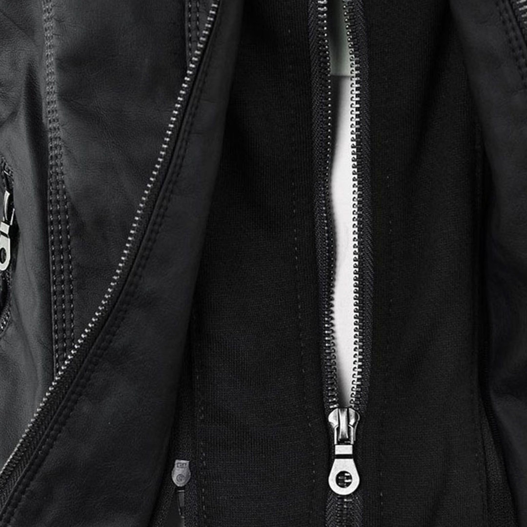 Chaqueta motera con capucha
