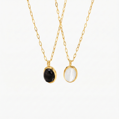 Doble collar dorado con acentos negros. - Raúl & Sara Madrid