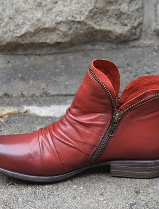 Valentina · Botines de piel con cremallera